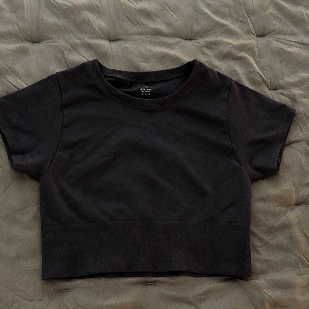 Arie Offline Sidewalk Seamless Cropped Shirt